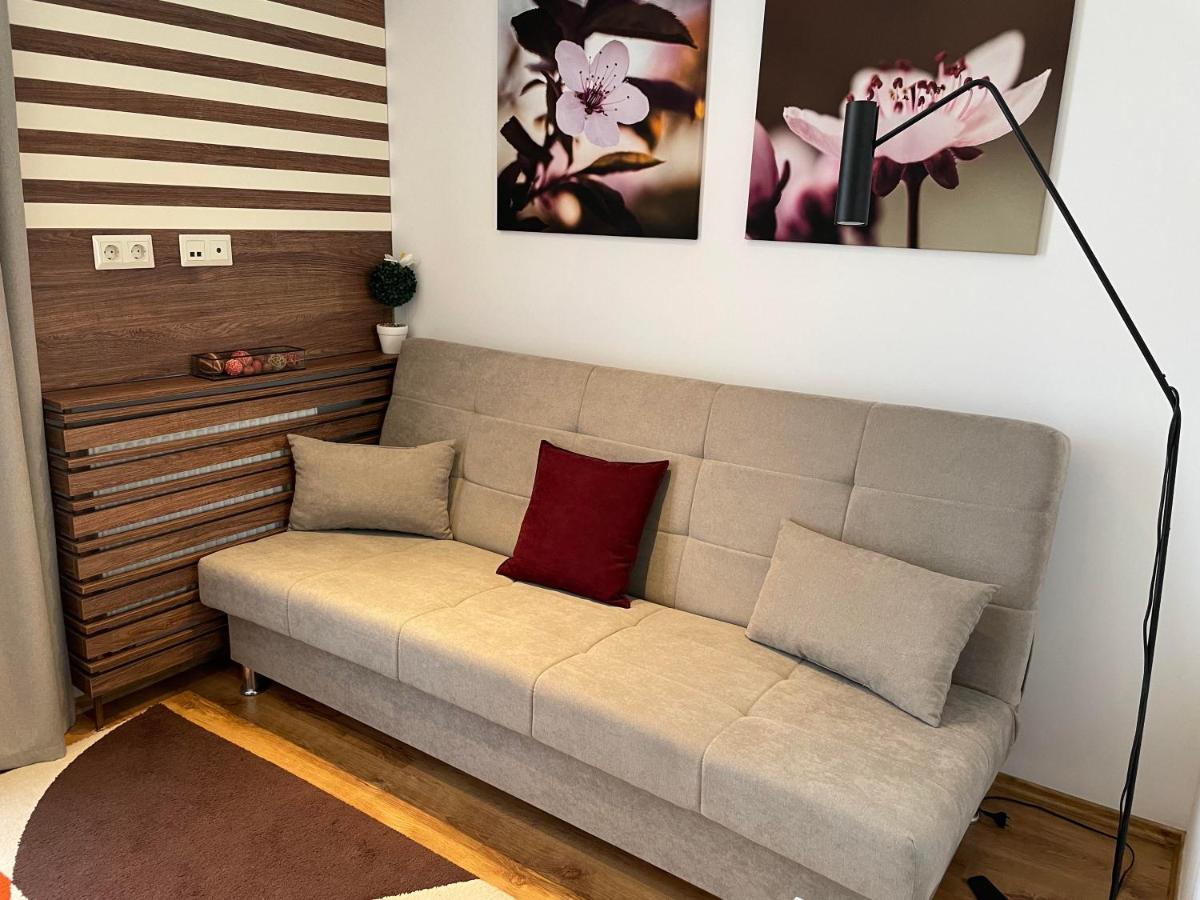 Doczy Private Apartment Debrecen Exteriör bild