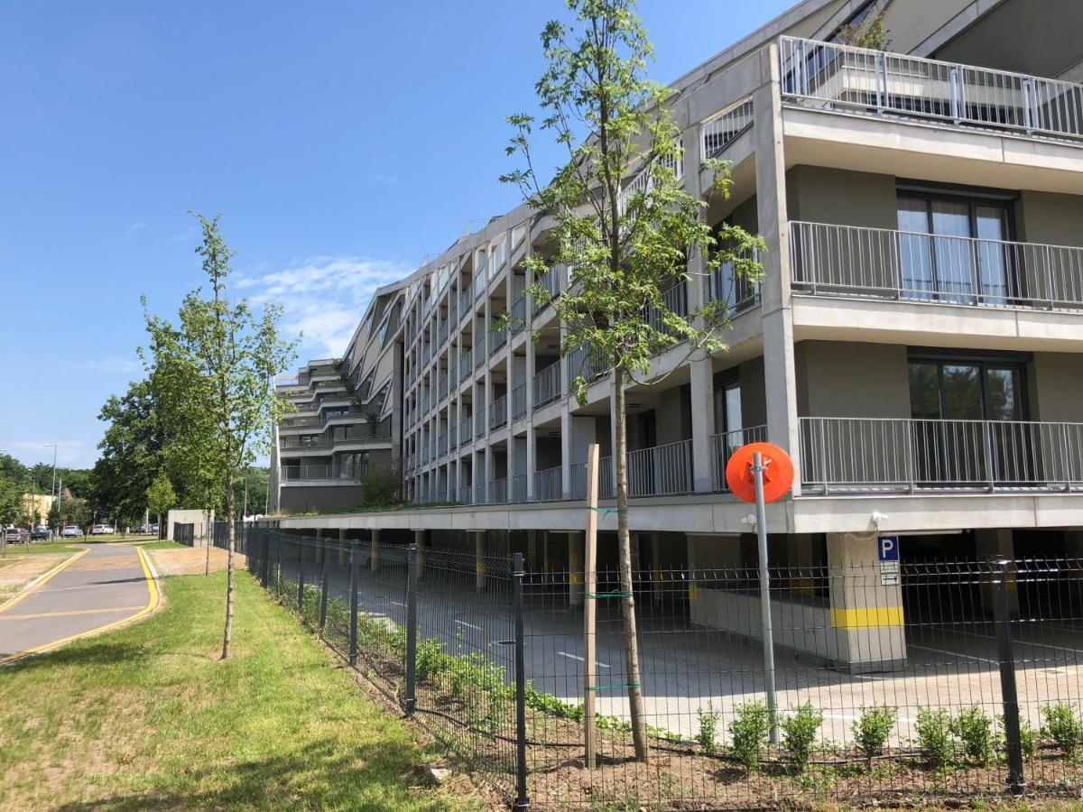 Doczy Private Apartment Debrecen Exteriör bild