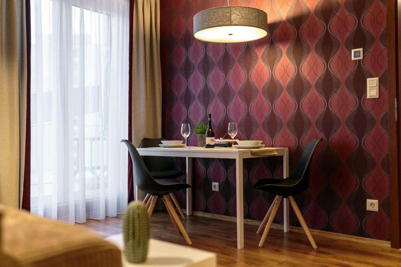 Doczy Private Apartment Debrecen Exteriör bild