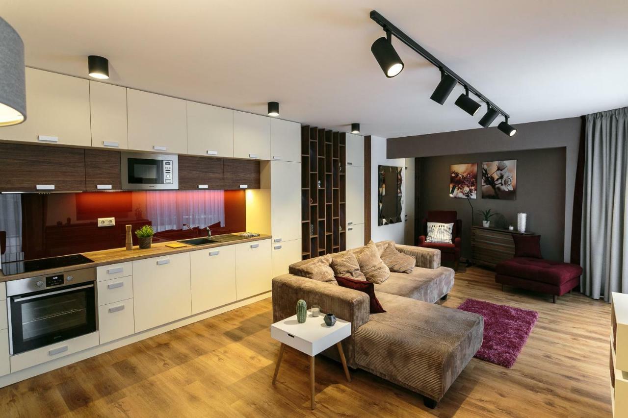 Doczy Private Apartment Debrecen Exteriör bild